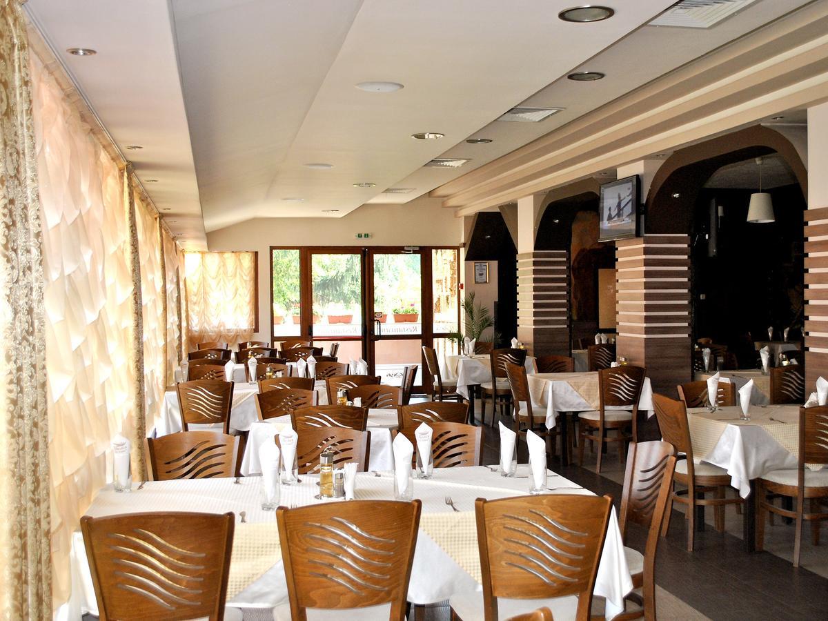 Spa Hotel Ivelia Dubnitsa Esterno foto